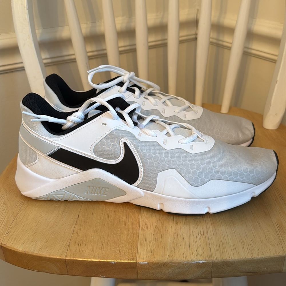 Never worn Nike Legend Essential 2 Sneakers